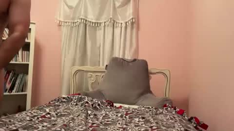 honey_man14 online show from 11-12-25, 08:08