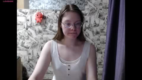 Lina online show from 12-19-24, 02:57