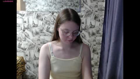 Lina online show from 01-20-25, 03:07