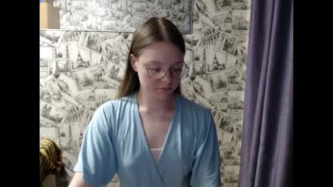 Lina online show from 02-14-25, 01:51