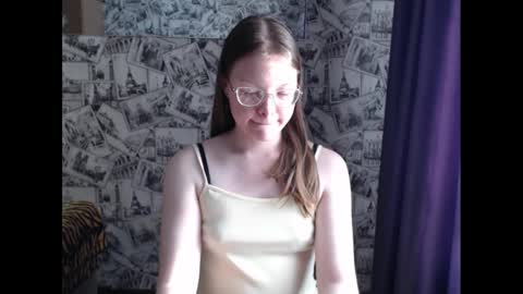 Lina online show from 02-28-25, 12:09