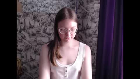 Lina online show from 03-10-25, 12:04