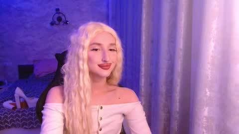 honey_sunset online show from 10-15-25, 05:13