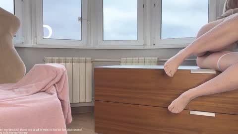 Snapshot of honey_sunshine chatting on 11-03-25, 10:05 Jenyanew vid how I squirt in forest in bio online show from 11-03-25, 10:05