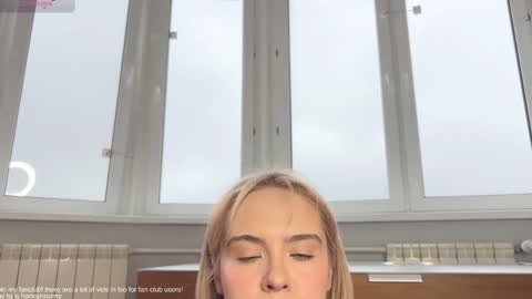 Snapshot of honey_sunshine chatting on 11-13-25, 08:24 Jenyanew vid how I squirt in forest in bio online show from 11-13-25, 08:24