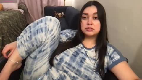 Tia online show from 01-13-26, 03:23