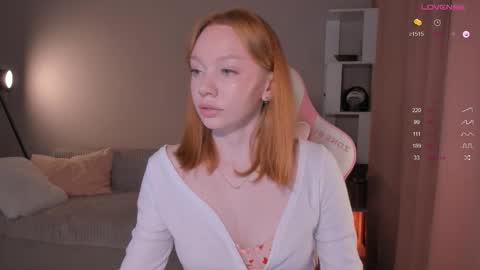 Snapshot of honeyautumn chatting on 10-12-25, 08:41 honeyautumn online show from 10-12-25, 08:41