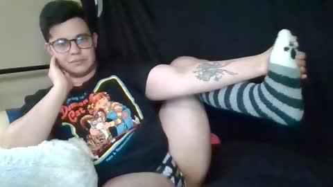 Snapshot of honeybeecas chatting on 02-16-26, 10:17 honeybeecas online show from 02-16-26, 10:17