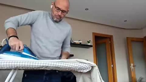 honeydaddyforyou online show from 12-16-25, 12:43