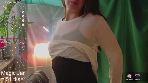 Molly  online show from 09-15-25, 05:18