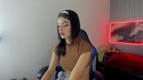 HONEY LUXE online show from 02-03-26, 04:54