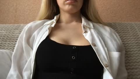 honeynymph online show from 02-25-25, 01:39