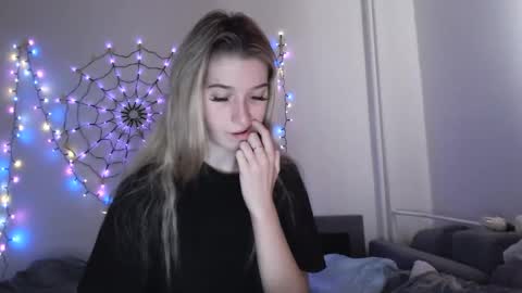 honeyveil online show from 11-16-25, 12:55