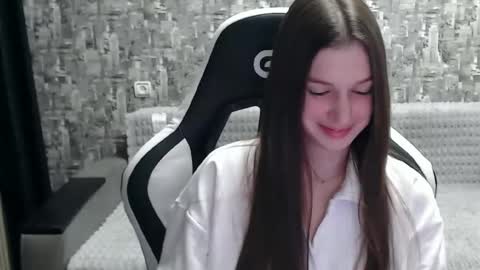 Nancy online show from 02-04-25, 06:49