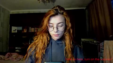 Snapshot of hoppypoppyy chatting on 10-19-25, 05:13 Bambi online show from 10-19-25, 05:13