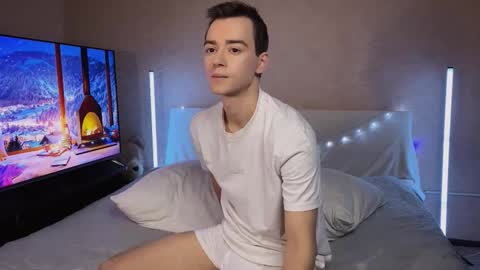 Snapshot of horgald chatting on 11-09-25, 11:41 MarkAndSonya online show from 11-09-25, 11:41