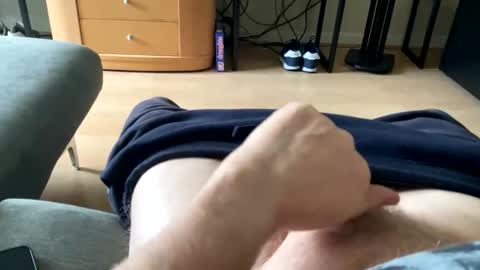 Snapshot of horny_147 chatting on 09-23-25, 02:20 Cum suck Me off online show from 09-23-25, 02:20