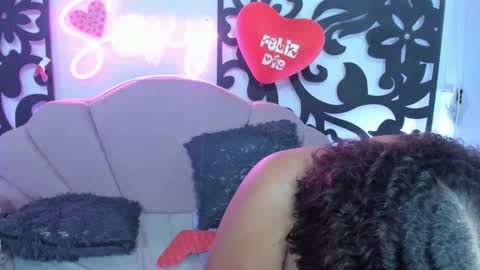CATALINA Y LAURA  online show from 02-16-25, 03:15