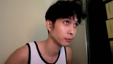 Snapshot of horny_eddie chatting on 10-04-25, 01:58 EDDIE online show from 10-04-25, 01:58
