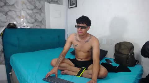 MILET Y FOX   online show from 01-12-26, 05:51