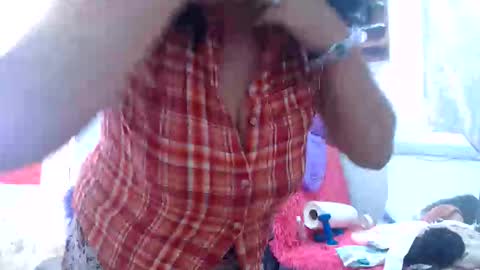 Snapshot of horny_mommy17 chatting on 11-17-25, 03:51 armina online show from 11-17-25, 03:51