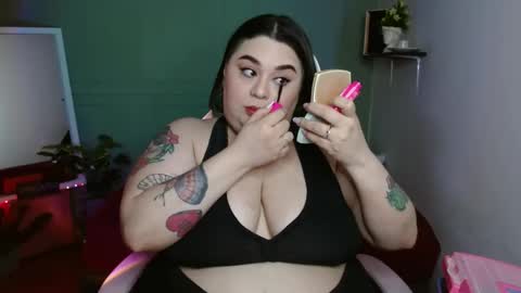 Snapshot of horny_neighbors_ chatting on 12-29-24, 06:56 onlyTiffany I broke up with frank 10 days ago online show from 12-29-24, 06:56