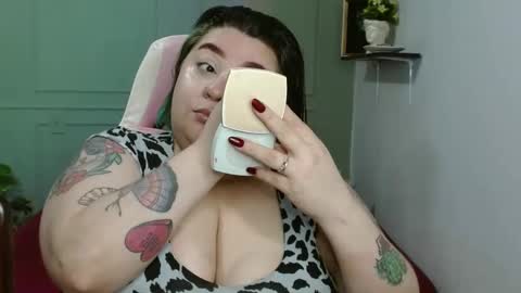 Snapshot of horny_neighbors_ chatting on 01-06-25, 06:58 onlyTiffany I broke up with frank 10 days ago online show from 01-06-25, 06:58