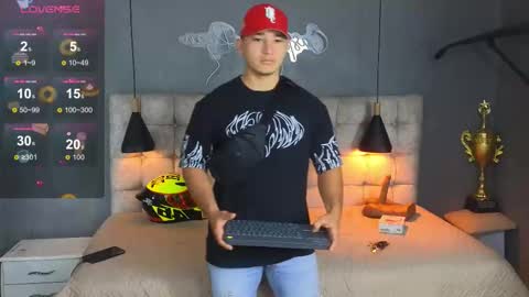 horny_nick18 online show from 12-20-25, 10:22