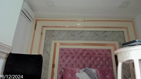 Snapshot of horny_samanthats chatting on 12-26-24, 04:58 SaManTa online show from 12-26-24, 04:58