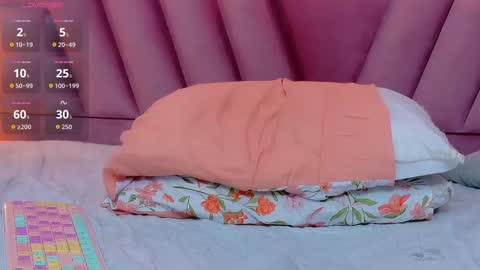 Khloe  online show from 10-23-25, 12:32