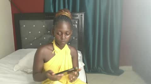 Snapshot of hornybella4 chatting on 01-09-25, 09:47 Bella online show from 01-09-25, 09:47