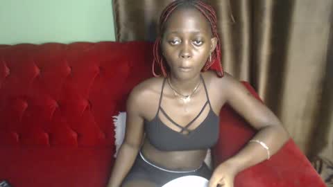 Snapshot of hornybella4 chatting on 03-01-25, 05:27 Bella online show from 03-01-25, 05:27