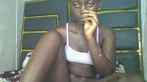 Bella online show from 10-31-25, 11:17