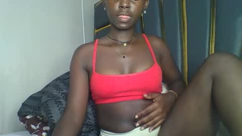 Snapshot of hornybella84 chatting on 11-10-25, 07:02 Bella online show from 11-10-25, 07:02