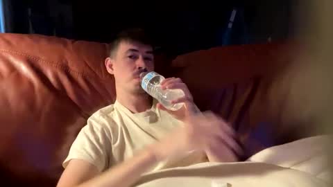 Justin 7 inches online show from 09-12-25, 12:33