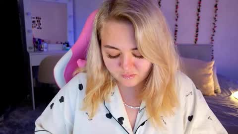 Snapshot of hornycakee chatting on 10-23-25, 09:52 HornyCakee online show from 10-23-25, 09:52