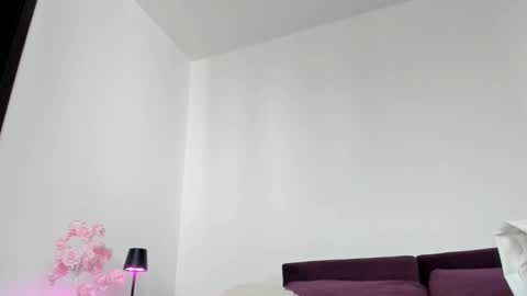 Emma online show from 11-26-25, 09:54