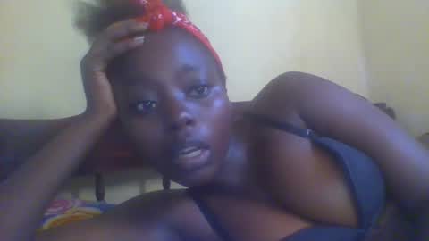 Snapshot of hornygal001 chatting on 12-17-24, 01:16 hornygal001 online show from 12-17-24, 01:16