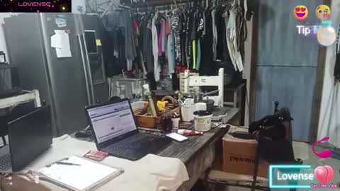 Nix  D online show from 10-26-25, 06:14