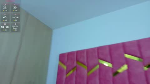 Snapshot of hornyhousekeeper_ chatting on 11-15-25, 11:29 Valentina online show from 11-15-25, 11:29