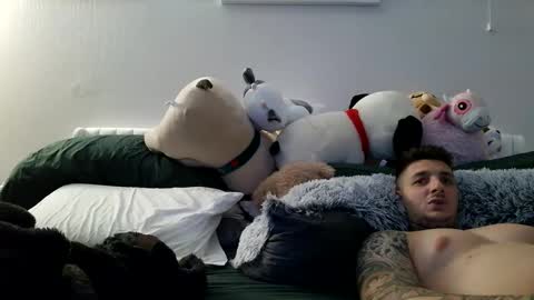 Snapshot of hornysexyhard chatting on 10-06-25, 03:04 Elena Blake online show from 10-06-25, 03:04