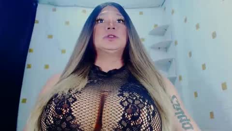 Snapshot of hosersecockselfsucker chatting on 01-27-25, 03:50 YOUR MAJESTY LUCY PEARL online show from 01-27-25, 03:50