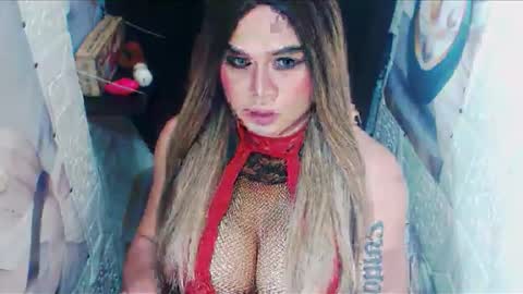 Snapshot of hosersecockselfsucker chatting on 12-14-25, 12:05 YOUR MAJESTY LUCY PEARL online show from 12-14-25, 12:05