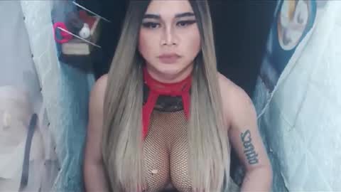 Snapshot of hosersecockselfsucker chatting on 01-16-26, 02:26 YOUR MAJESTY LUCY PEARL online show from 01-16-26, 02:26