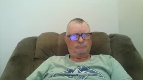 Snapshot of hot4tightholes chatting on 03-06-25, 02:51 hot4tightholes online show from 03-06-25, 02:51