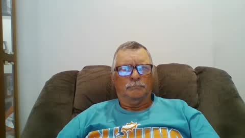 Snapshot of hot4tightholes chatting on 10-02-25, 01:18 hot4tightholes online show from 10-02-25, 01:18