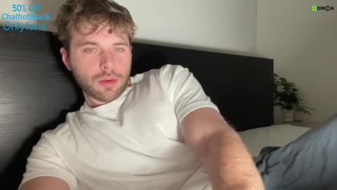 Snapshot of hot8pack01 chatting on 12-10-24, 08:38 Edward aka Wolf online show from 12-10-24, 08:38