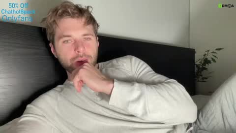 Snapshot of hot8pack01 chatting on 12-18-24, 08:47 Edward aka Wolf online show from 12-18-24, 08:47