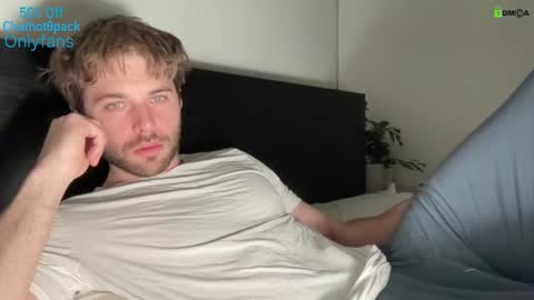 Snapshot of hot8pack01 chatting on 01-13-25, 11:38 Edward aka Wolf online show from 01-13-25, 11:38