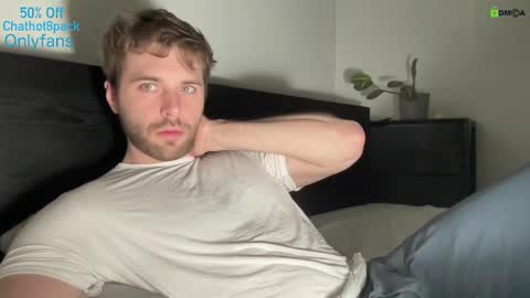 Snapshot of hot8pack01 chatting on 03-05-25, 09:26 Edward aka Wolf online show from 03-05-25, 09:26